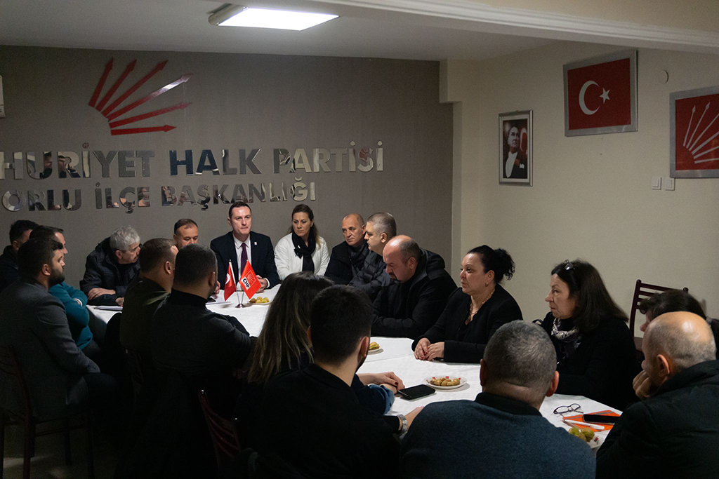 Müjdat Uysalcan İlk Ziyaretini CHP Çorlu İlçe Yönetim Kuruluna Yaptı