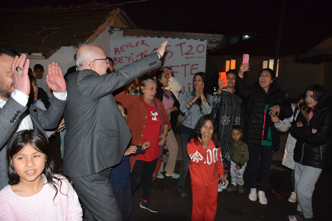 Çorlu İYİ Parti Belediye Başkan Adayı Akın Yılmaz Mahalleyi Salladı